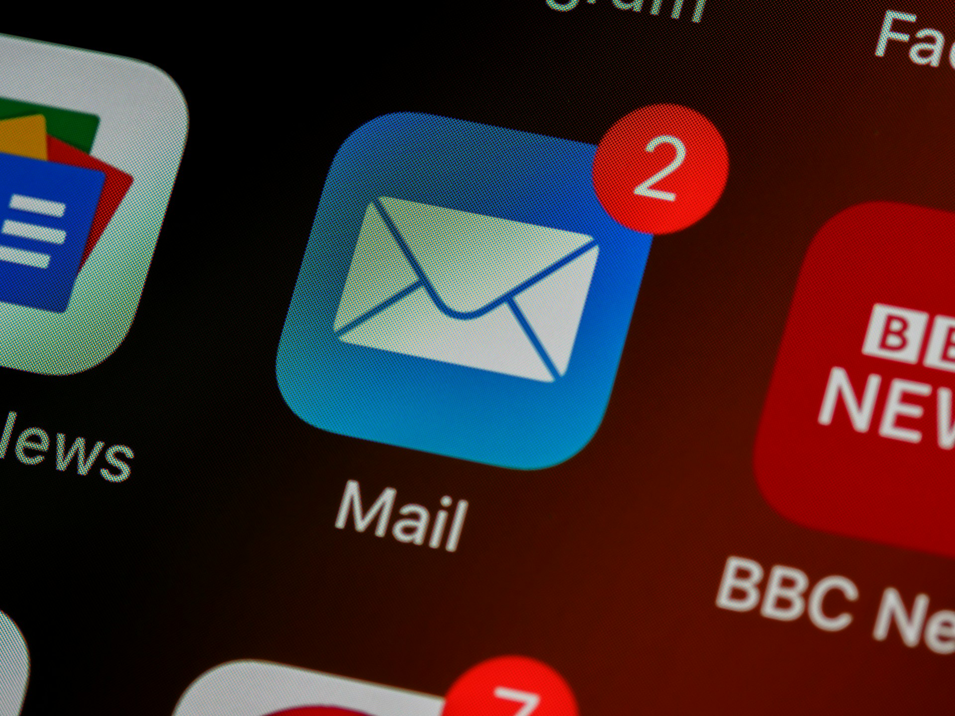 A mail application icon with new-message notifications